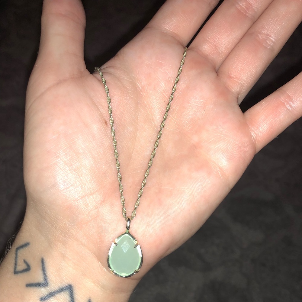 Kendra Scott Kiri pendant